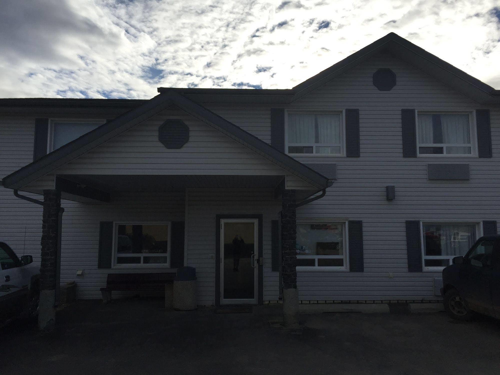Crossfield Country Inn Exterior foto